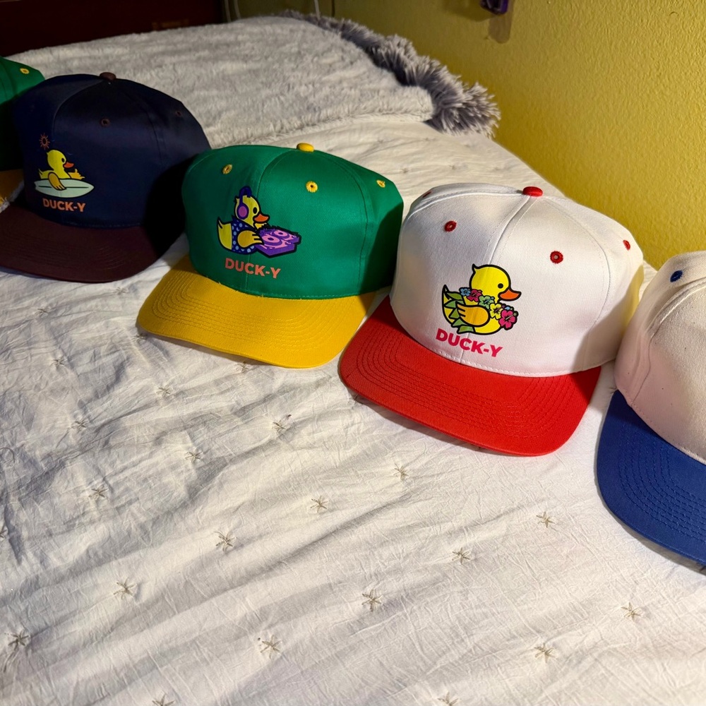 Duck-Y Wholesale 5 Colorful Cotton Caps